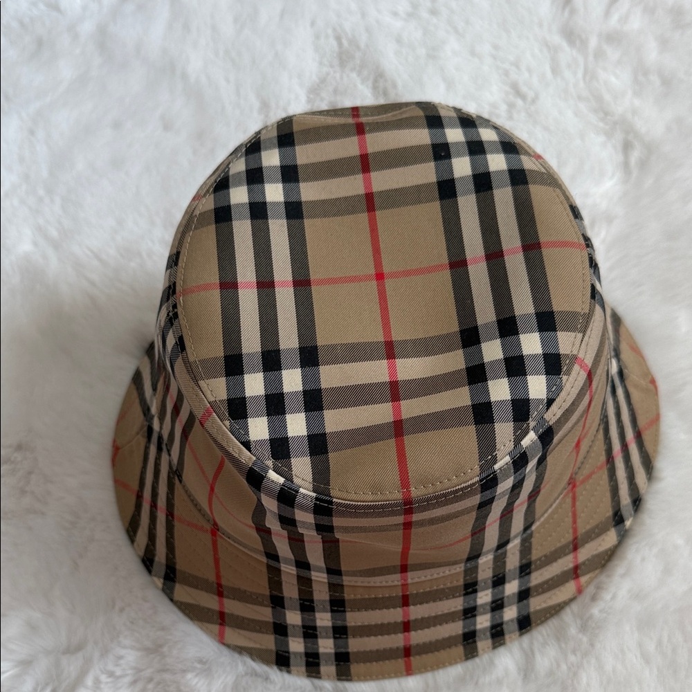 Burberry Plaid Bucket Hat NWT XL